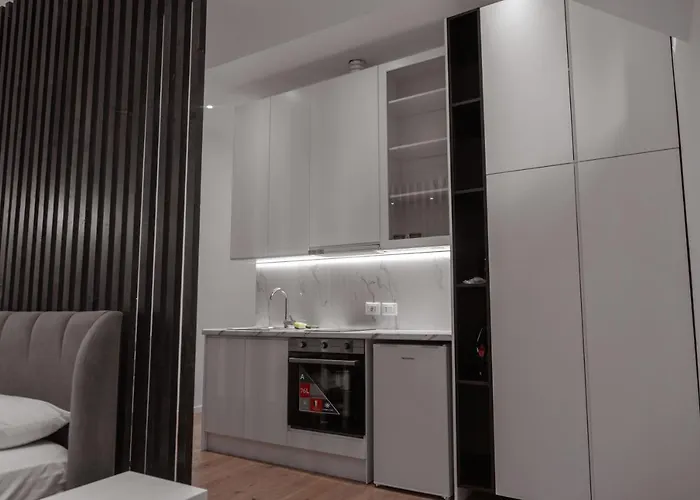 Britney's * تيرانا